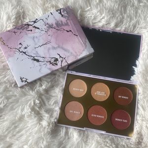 ✨NEW IN BOX MAC IGNITE WONDER FACE PALETTE✨